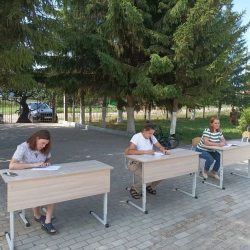 В пришкольном лагере демонстрировали знание устройства велосипеда и оказывали первую помощь