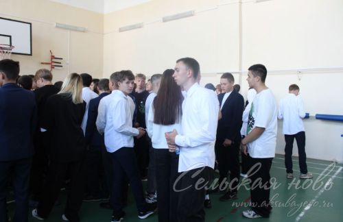 Девятиклассники школ района прошли испытания по математике