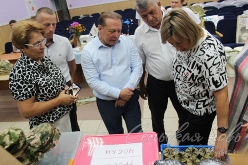 Айдар Метшин махсус хәрби операциядә катнашучылар һәм Аксубай волонтерлары белән очрашты