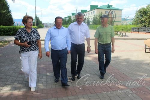 Айдар Метшин махсус хәрби операциядә катнашучылар һәм Аксубай волонтерлары белән очрашты