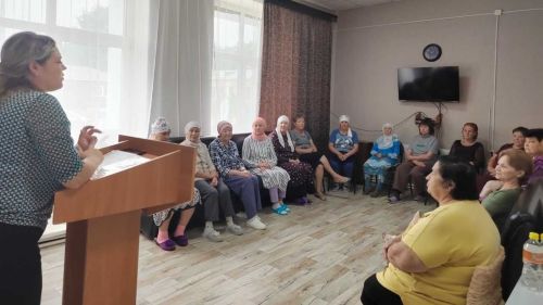 Аксубайда өлкән яшьтәге гражданнар һәм инвалидлар арасында мошенниклык фактларын һәм урлауларны профилактикалау буенча лекция узды
