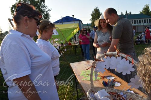 В Аксубаеве чествовали семьи долгожителей, с малышами, успешные в культуре и спорте