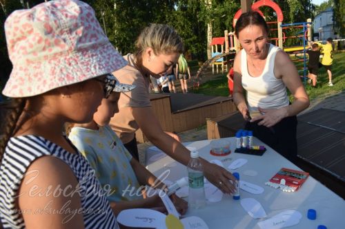 В Аксубаеве чествовали семьи долгожителей, с малышами, успешные в культуре и спорте