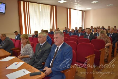 Сессия Аксубаевского района рассмотрела бюджет и определила кандидатуры на звание почетных граждан
