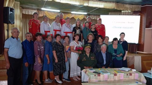 В Беловском сельском клубе презентовали книгу