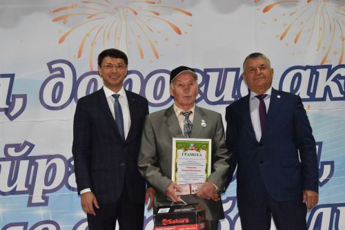Получил звание «Почетный гражданин Аксубаевского района»