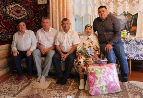 90 лет мудрости и стойкости
