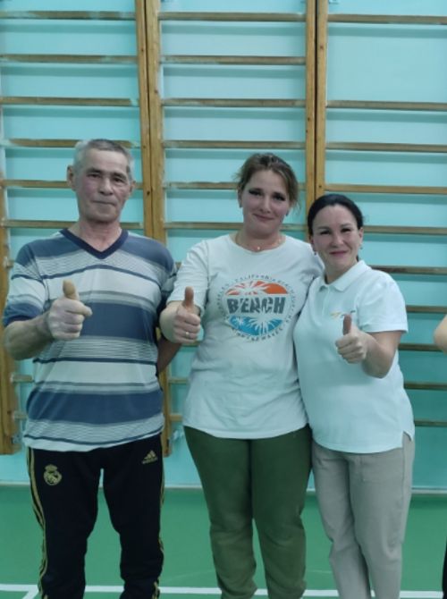 В сельской школе на каникулах прошли соревнования на приз Деда Мороза