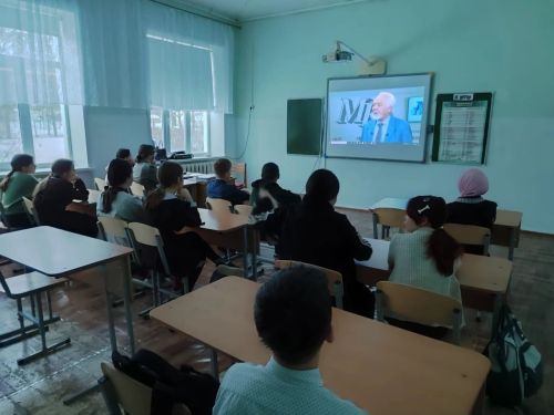 Сыйныфтан тыш дәресләрне Россия матбугаты көненә багышладылар