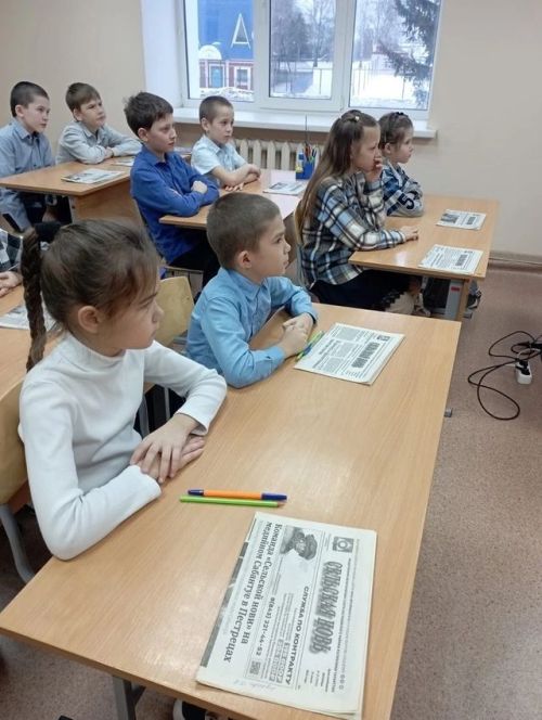 Сыйныфтан тыш дәресләрне Россия матбугаты көненә багышладылар