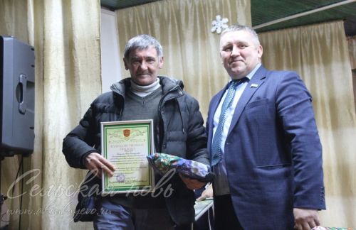 Беловскому поселению нужны почтальон, электромонтер и дорога