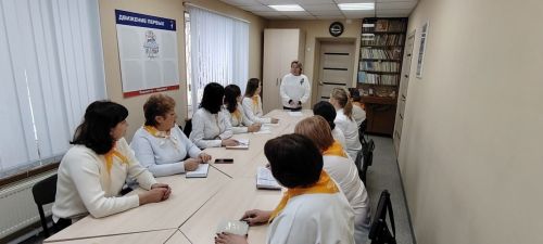 Темой совещания советников директоров стали юбилей Великой Победы и районный конкурс «Секреты дружного класса»