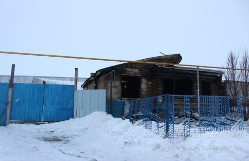 В Аксубаевском районе сгорели магазин и жилой дом