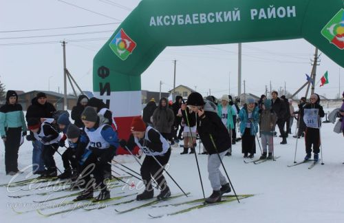 Аксубаевские школьники состязались на районной лыжне