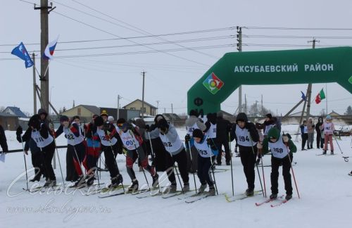Аксубаевские школьники состязались на районной лыжне