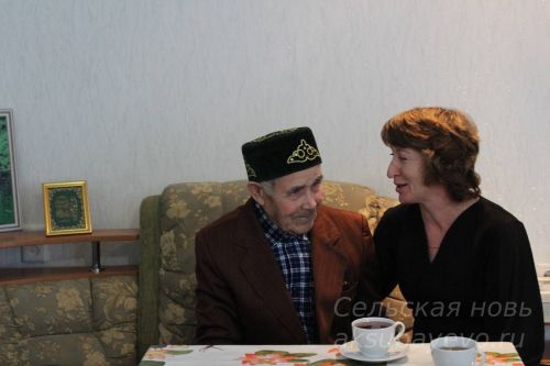 Аксубай ветераны 90 яшендә машина йөртү хокукын алыштырган