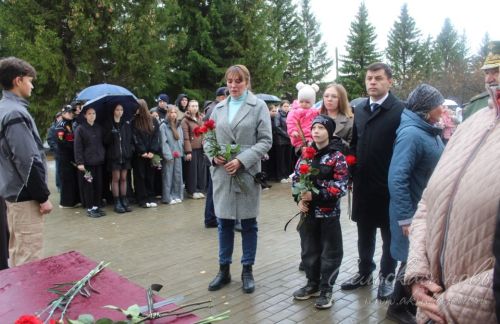 В Аксубаеве открыли мемориальную доску в память о Михаиле Барышеве