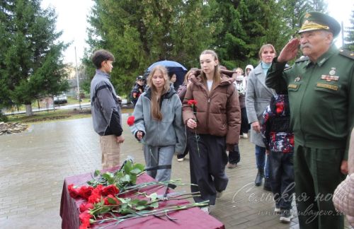 В Аксубаеве открыли мемориальную доску в память о Михаиле Барышеве