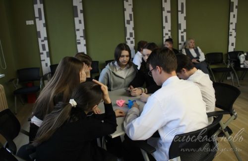 В Аксубаеве состоялся чемпионат по публичным выступлениям для школьников