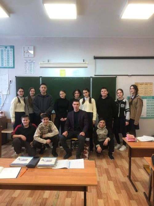 Айрат Шарифуллин: молодой учитель покоряет вершины науки и спорта
