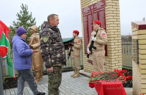 Отдал свою жизнь за мирное небо над Родиной