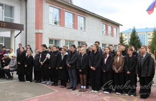 В Аксубаеве открыли мемориальную доску в память о Ниязе Хасанове