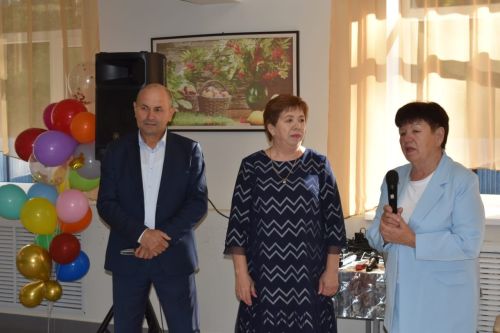 Аксубаевские школьники поздравили пожилых людей с их праздником