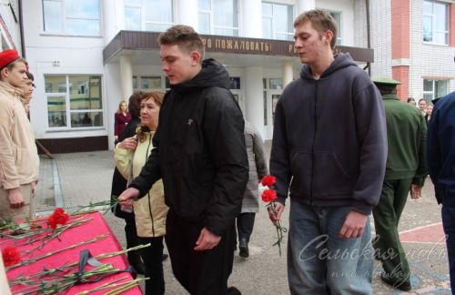 В Аксубаеве открыли мемориальную доску в память о Ниязе Хасанове