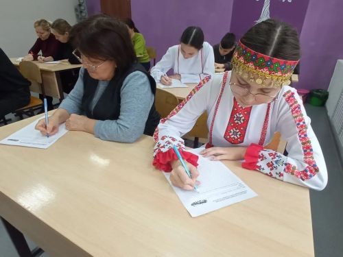 Чуаш телендә диктант яздылар