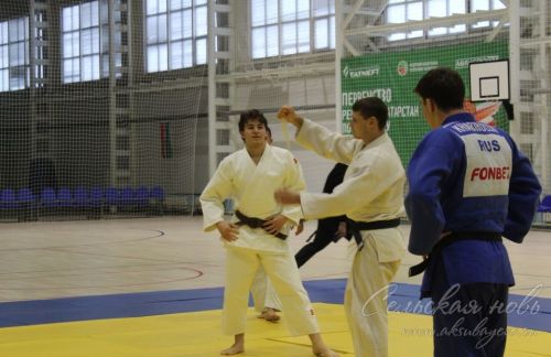 Аксубай укучылары Казанның көрәш осталарыннан дзюдо нигезенә өйрәнделәр
