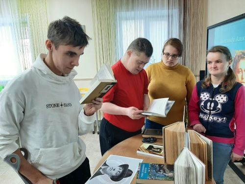 В Аксубаевском центре социального обслуживания звучали стихи Александра Блока
