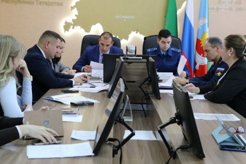 Аксубаево посетил заместитель министра труда, занятости и социальной защиты РТ Герой России Расим Баксиков