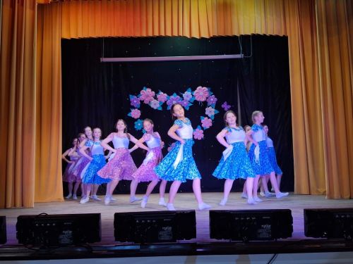 В Доме культуры прошел концерт «Наши мамы» от Аксубаевской ДШИ