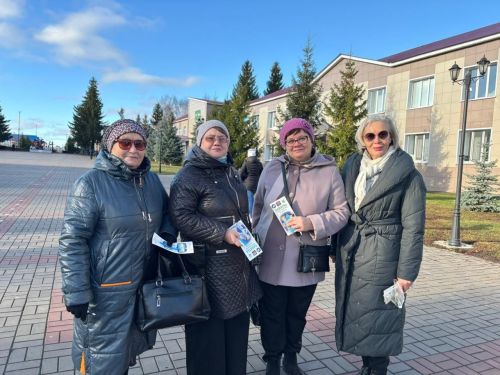 В Аксубаеве на центральной площади прошла акция «Стань заметнее»