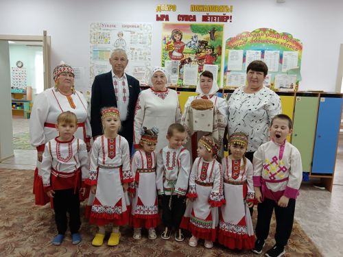 В Аксубаевском районе отметили День чувашской вышивки