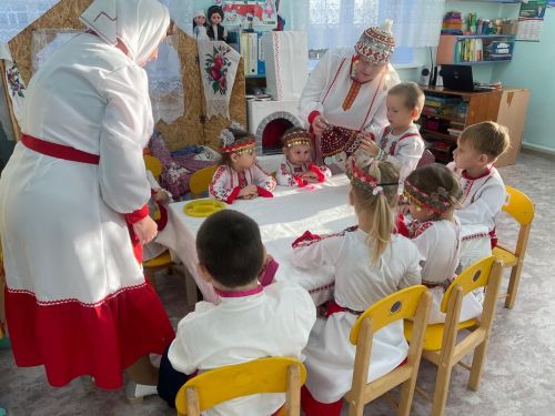 В Аксубаевском районе отметили День чувашской вышивки