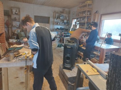 Аксубайда агачка уеп бизәк төшерү дәресләре узды