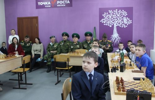 Аксубайның башлангыч сыйныф укучылары фронтовик истәлегенә шахмат ярышларында көч сынаштылар