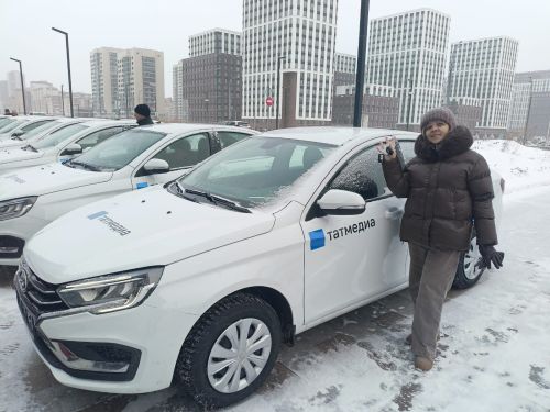 Аксубаевская редакция получила автомобиль от Раиса Татарстана