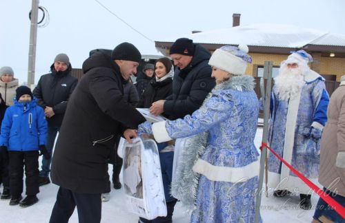 Волков урамында өй туе: нефтьчеләр өчен өч йорт