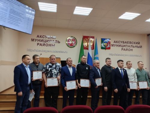 Аксубаевские комбайнеры стали лидерами республиканского конкурса