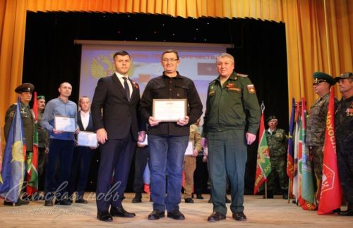 Кичә Ватан геройлары көненә багышланды