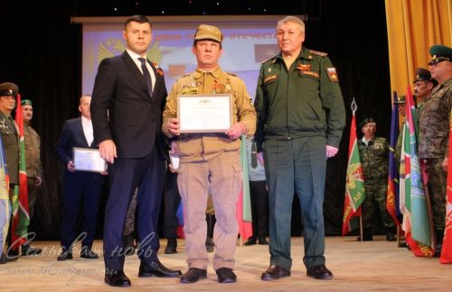 Кичә Ватан геройлары көненә багышланды