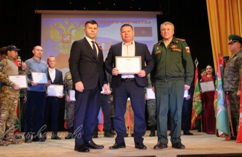 Кичә Ватан геройлары көненә багышланды
