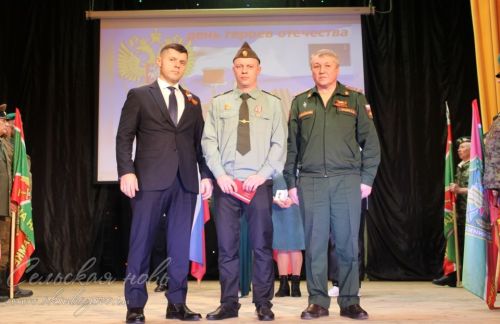 Кичә Ватан геройлары көненә багышланды