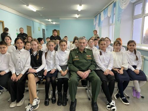 В Аксубаевской школе имени В.Г. Тимирясова открыли Год Защитника Отечества