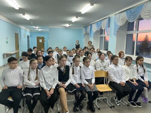 В Аксубаевской школе имени В.Г. Тимирясова открыли Год Защитника Отечества