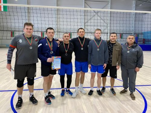 В Аксубаеве прошли соревнования по волейболу среди мужских команд