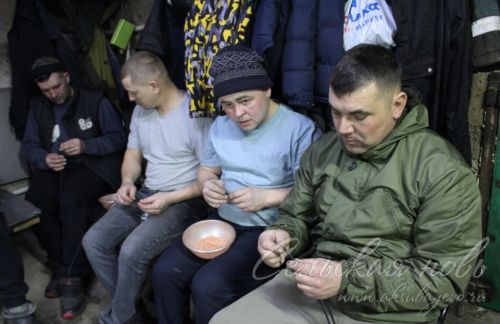 Аксубаевские волонтеры изготавливают заготовки к спецпатронам для борьбы с беспилотниками