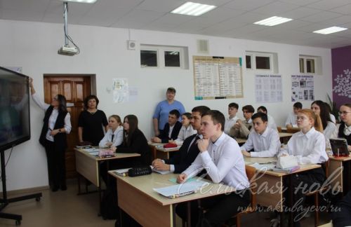 Район җитәкчесе булачак инженерлар белән очрашты